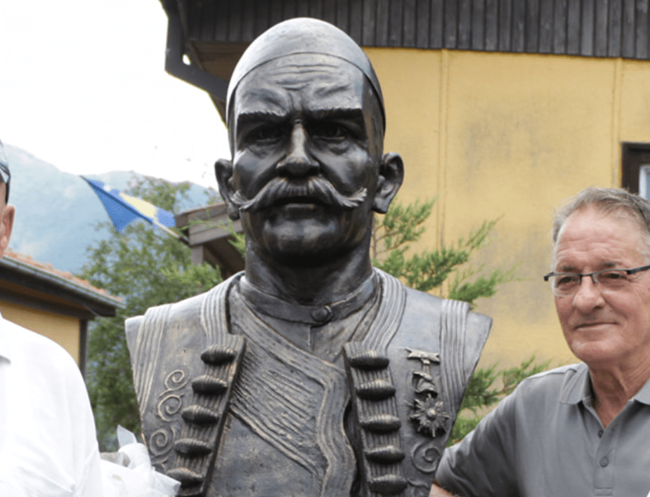 When 400 Serbian Chetniks were defeated by 3 Albanian farmers in 1941