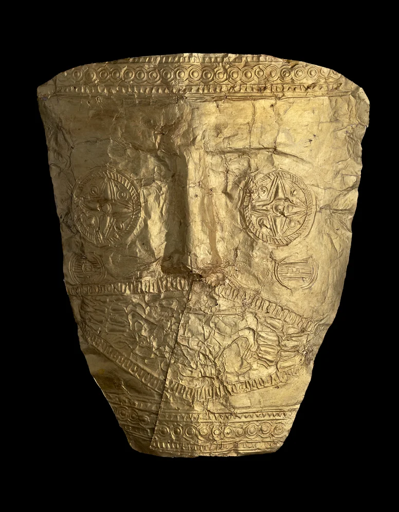 Comparing The Golden Mask of The Lady of Aigai and the Illyrian Golden Masks of Ohër and Trebenishtë