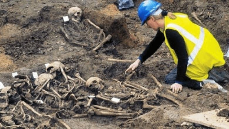 Natasha Kandic; How Serbian criminals burnt the bodies of massacred Albanians in the Mackatica Smelter to hide evidence of war crimes