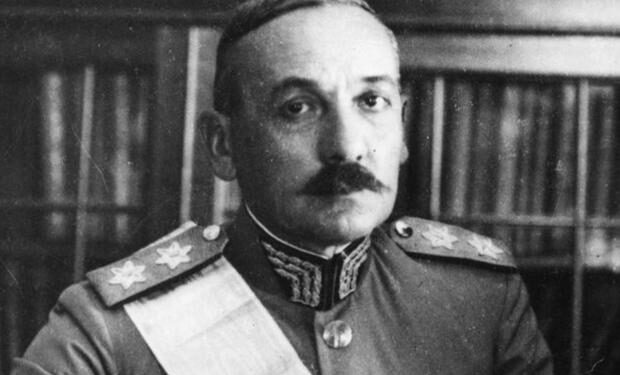 When the head of state of Greece, Pangalos, admitted that his grandmother did not know a word of Greek and sought a Confederation with Albania