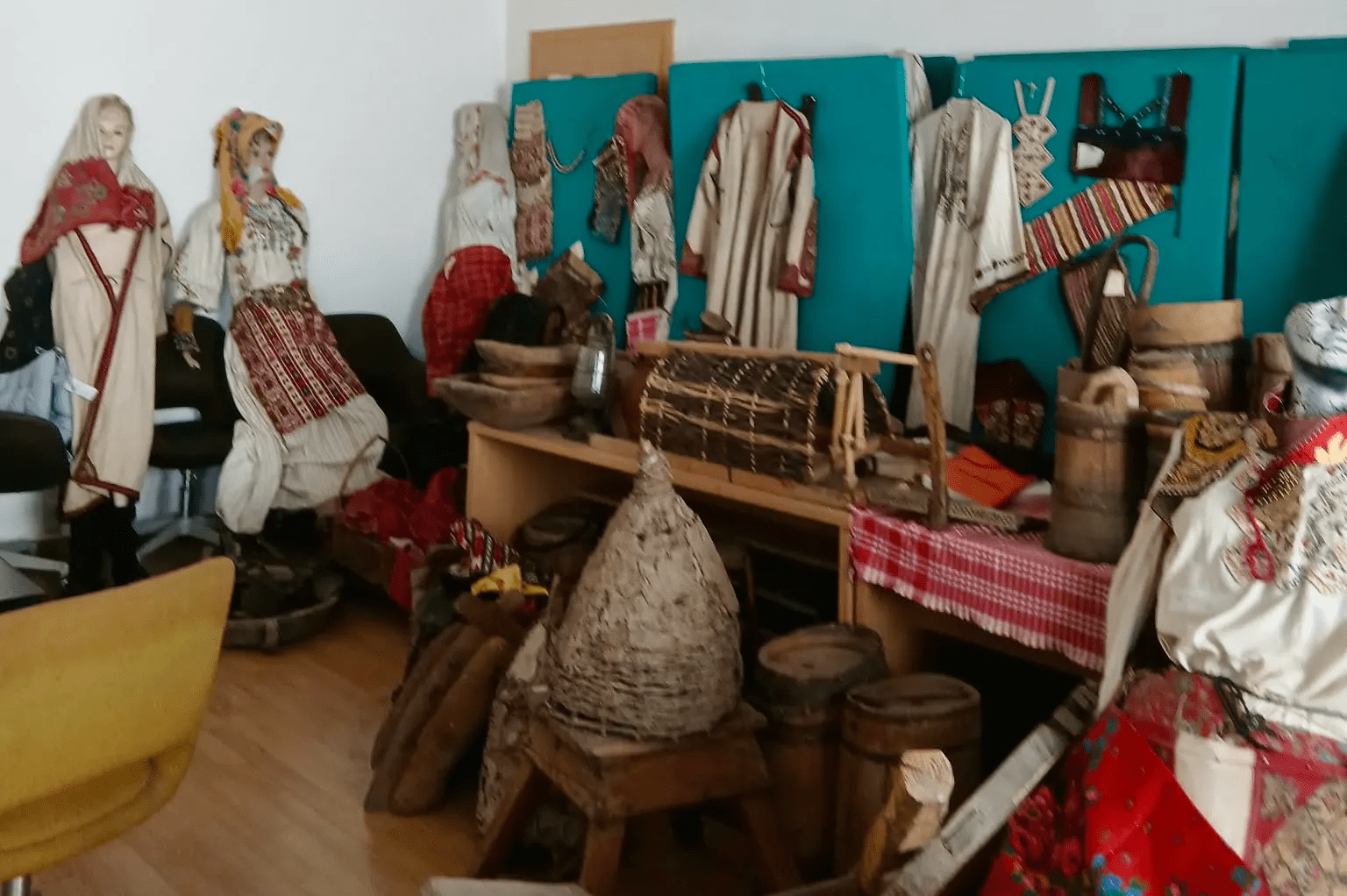 Following public concerns, the condition of Dom Nik Ukgjini's artifacts at the Albanological Institute is being verified